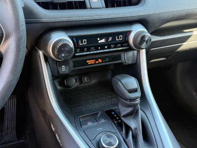 Used 2021 Toyota RAV4 XLE w/ Convenience Package AWD/4WD image 20