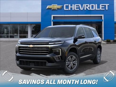 New 2027 Chevrolet Traverse LT w/ Driver Confidence Package FWD image 6