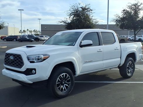 Certified 2022 Toyota Tacoma TRD Sport w/ Technology Package image 8