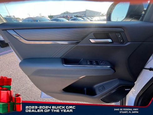 New 2026 GMC Acadia AT4 image 23