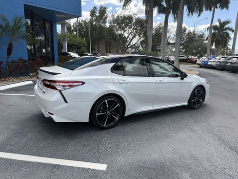 Used 2020 Toyota Camry XSE image 8