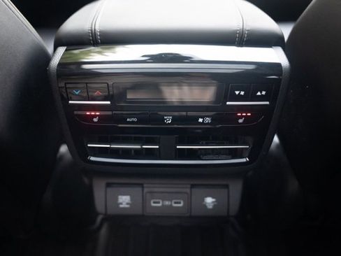 Used 2023 Acura MDX SH-AWD w/ Advance Package image 39