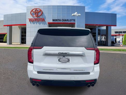 Used 2021 GMC Yukon Denali AWD/4WD image 5