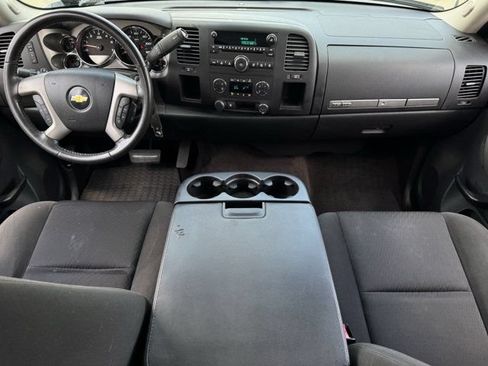 Used 2010 Chevrolet Silverado 1500 LT w/ Texas Edition RWD image 11