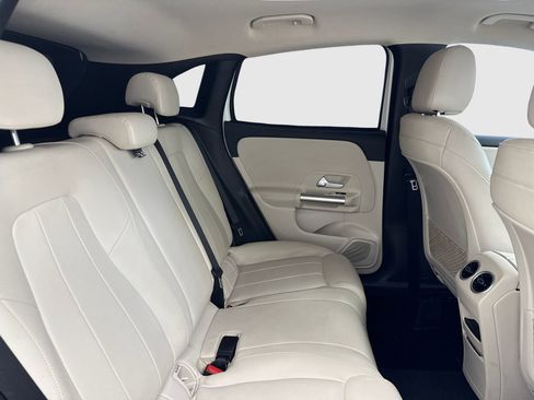 Used 2021 Mercedes-Benz GLA 250 image 45