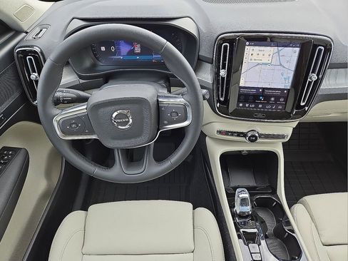 New 2026 Volvo XC40 B5 Plus w/ Protection Package Premier image 18