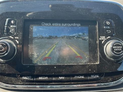 Used 2018 FIAT 500 e w/ Esport Package FWD image 21