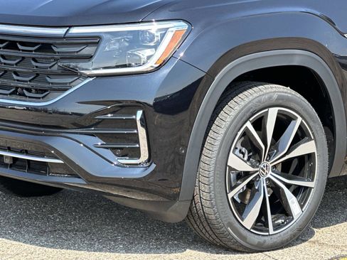 New 2026 Volkswagen Atlas Cross Sport SEL Premium R-Line image 8