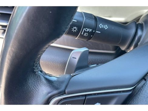 Used 2018 Honda Accord Touring image 35