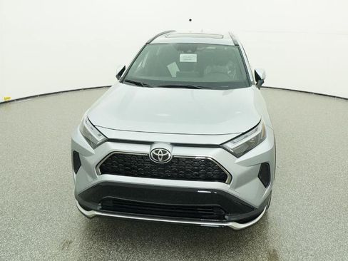 New 2025 Toyota RAV4 SE image 3
