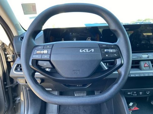 Used 2025 Kia K4 FWD image 35