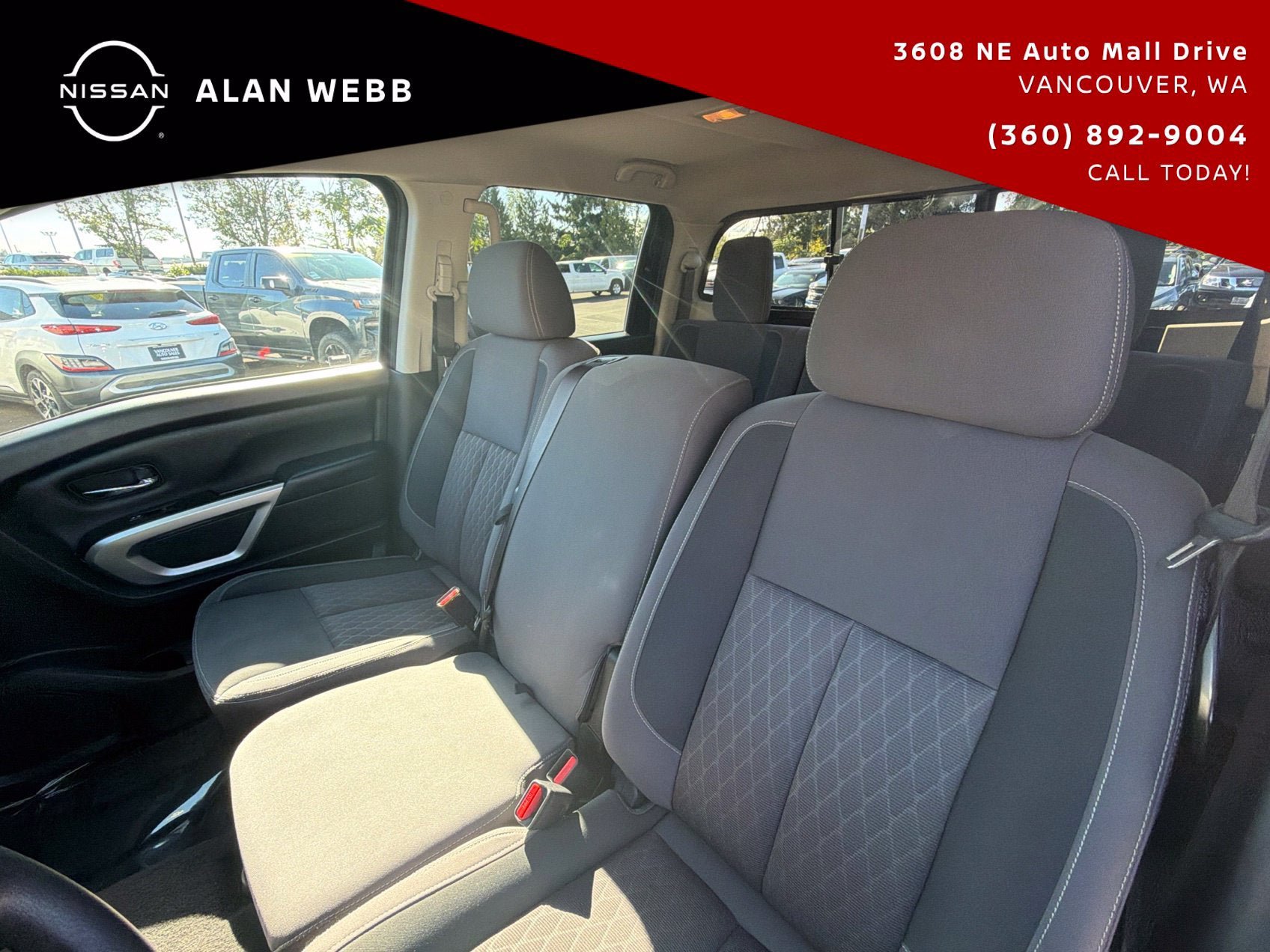 Used 2023 Nissan Titan SV AWD/4WD image 10