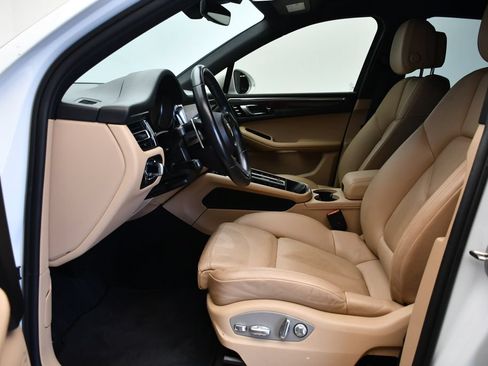 Certified 2023 Porsche Macan S AWD/4WD image 35