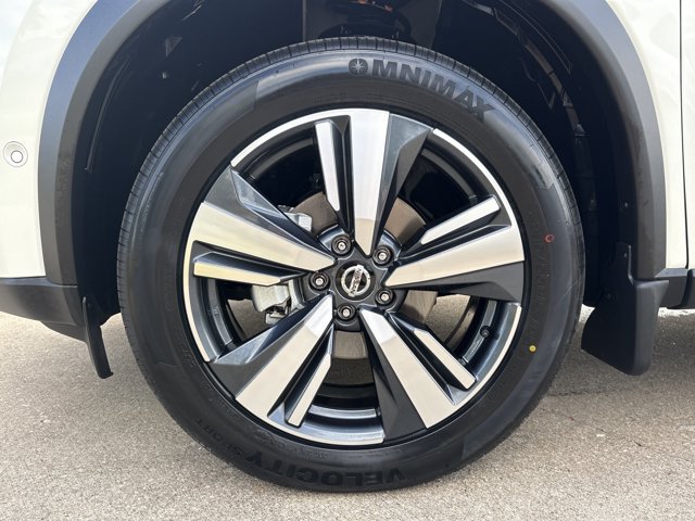 Used 2021 Nissan Rogue Platinum AWD/4WD image 9