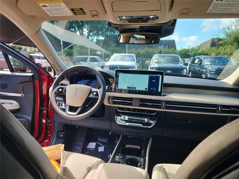 New 2026 Lincoln Corsair Premiere image 26