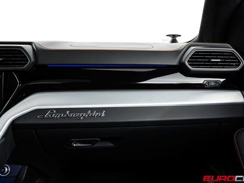 Used 2023 Lamborghini Urus S AWD/4WD image 31