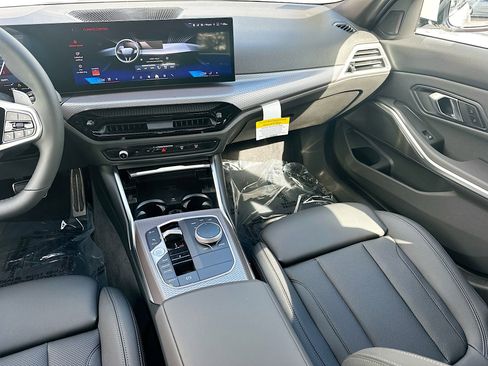New 2026 BMW 330i Sedan w/ M Sport Package image 18