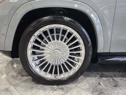 Certified 2024 Mercedes-Benz Maybach GLS 600 4MATIC image 26