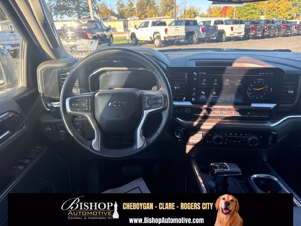 Used 2023 Chevrolet Silverado 1500 RST AWD/4WD image 15