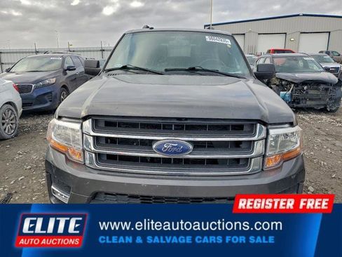 Used 2017 Ford Expedition XLT w/ Equipment Group 202A image 9