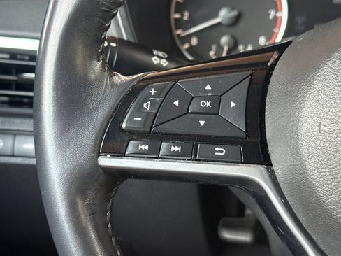 Used 2021 Nissan Altima 2.5 SV w/ SV Premium Package FWD image 29