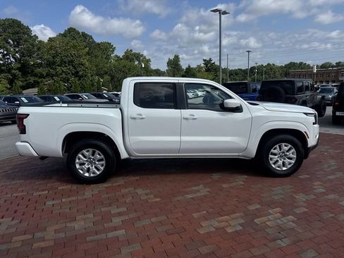 Used 2022 Nissan Frontier SV RWD image 37