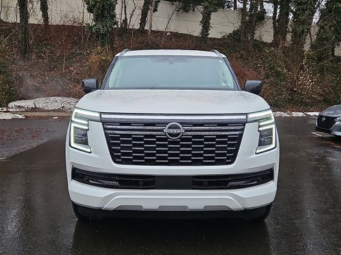 Certified 2025 Nissan Armada SV image 2