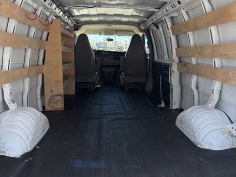 Used 2016 Chevrolet Express 2500 Extended RWD image 14