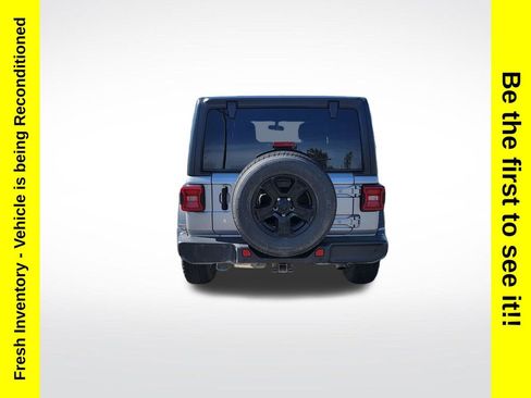 Used 2018 Jeep Wrangler Unlimited Sport S AWD/4WD image 4