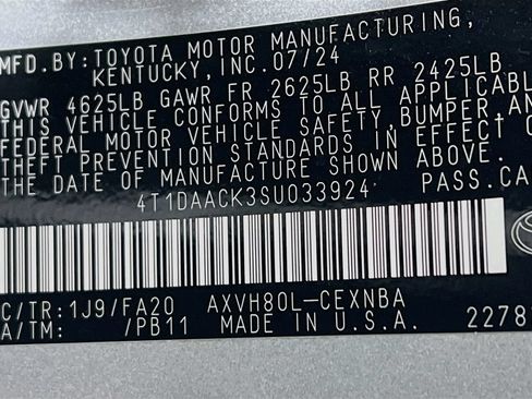 Used 2025 Toyota Camry LE FWD image 26