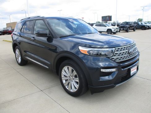Used 2024 Ford Explorer Limited w/ Limited Technology Package AWD/4WD image 10