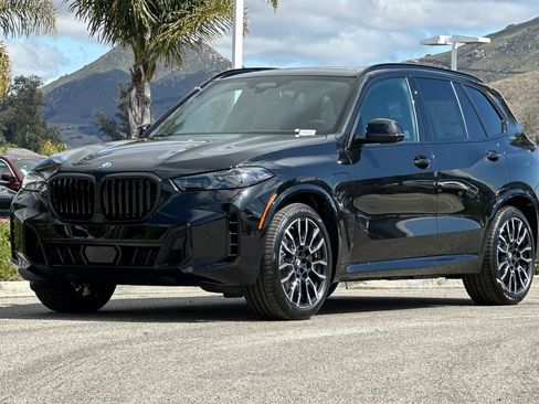 New 2026 BMW X5 xDrive50e w/ M Sport Package AWD/4WD image 7