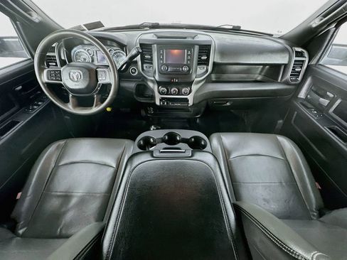Used 2022 RAM 2500 Tradesman w/ Chrome Appearance Group AWD/4WD image 10