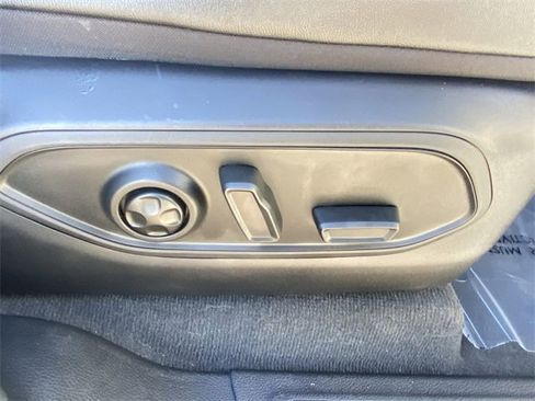 Used 2023 Jeep Grand Cherokee 4WD 4xe image 13