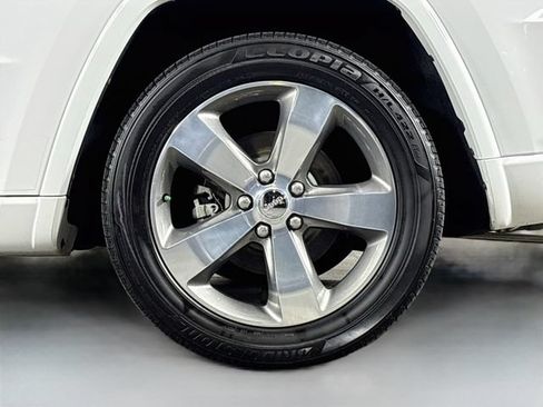 Used 2015 Jeep Grand Cherokee Overland AWD/4WD image 31