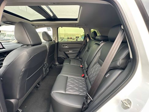 New 2026 Nissan Rogue Platinum w/ Platinum Premium Package AWD/4WD image 27