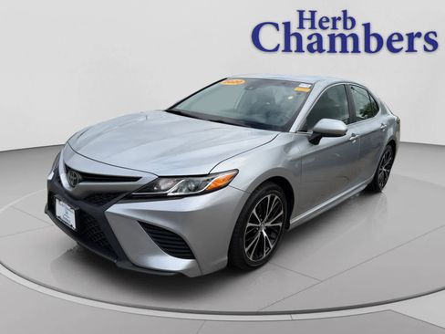 Used 2020 Toyota Camry SE FWD image 10