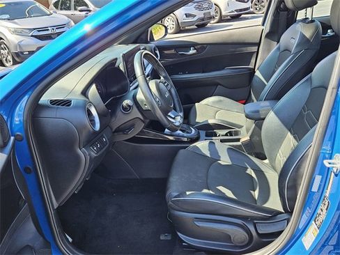 Used 2023 Kia Forte GT-Line w/ GT-Line Premium Package image 6