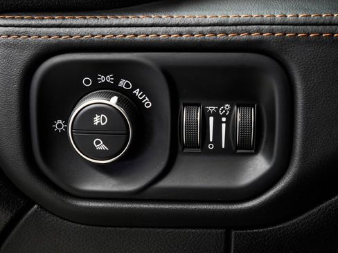 Used 2024 RAM 2500 Limited w/ Safety Group image 43