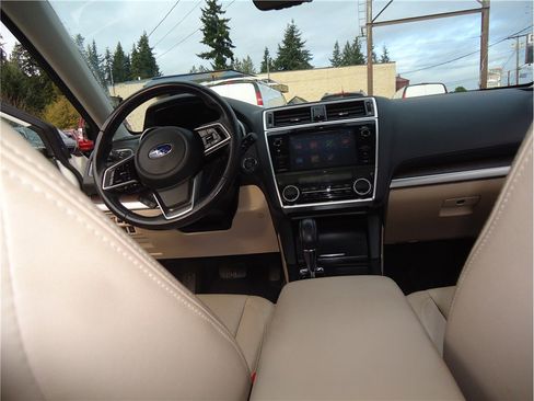 Used 2018 Subaru Outback 2.5i Limited image 18