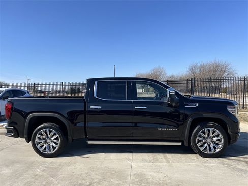 Used 2024 GMC Sierra 1500 Denali w/ Denali Reserve Package image 3