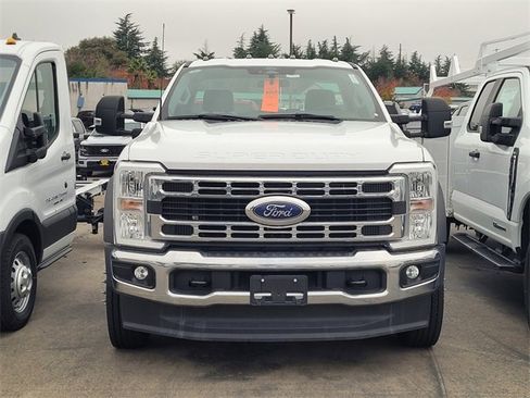 New 2024 Ford F450 XL w/ XL Chrome Package image 3