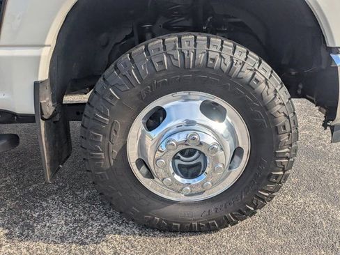Used 2024 Ford F350 Lariat image 12