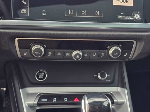 New 2025 Audi Q3 2.0T Premium image 28