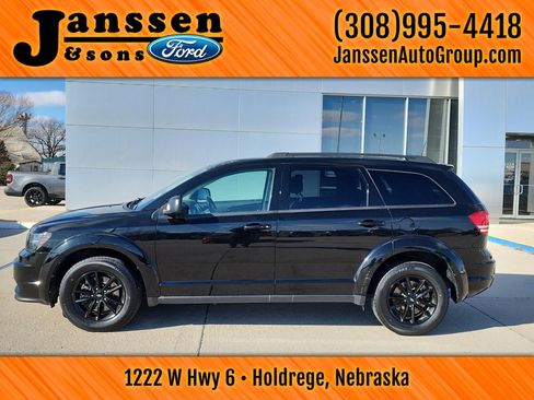 Used 2020 Dodge Journey SE w/ SE Popular Equipment Group image 1