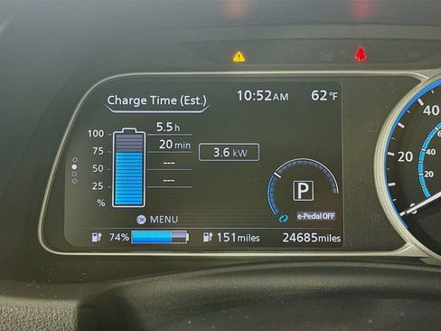 Used 2022 Nissan Leaf SV Plus image 14