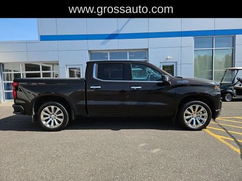 Used 2019 Chevrolet Silverado 1500 High Country w/ Technology Package AWD/4WD image 8