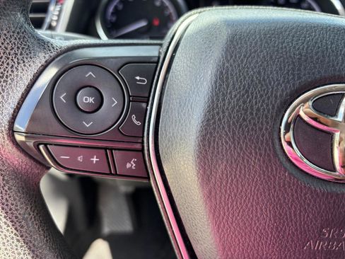 Used 2020 Toyota Camry LE image 22