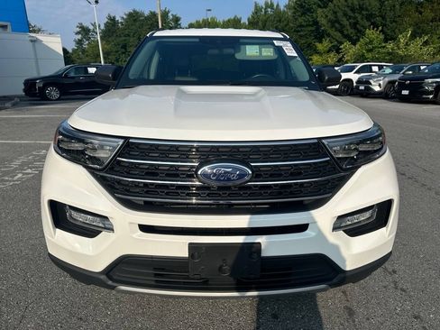 Used 2023 Ford Explorer XLT w/ Equipment Group 202A AWD/4WD image 2