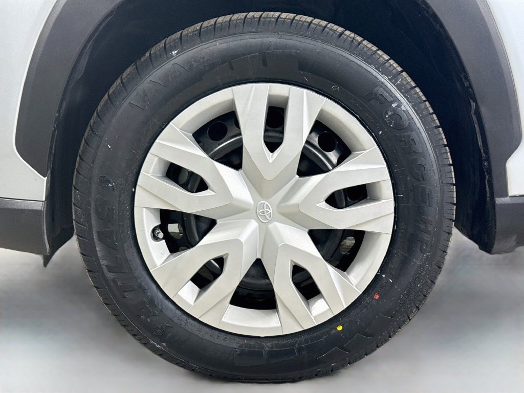 Used 2025 Toyota Corolla Cross L FWD image 36